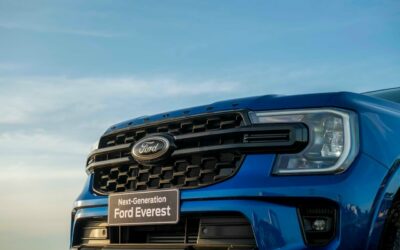 Hình ảnh thực tế Ford Everest màu xanh chỉ có ở phiên bản Everest Sport 2023
