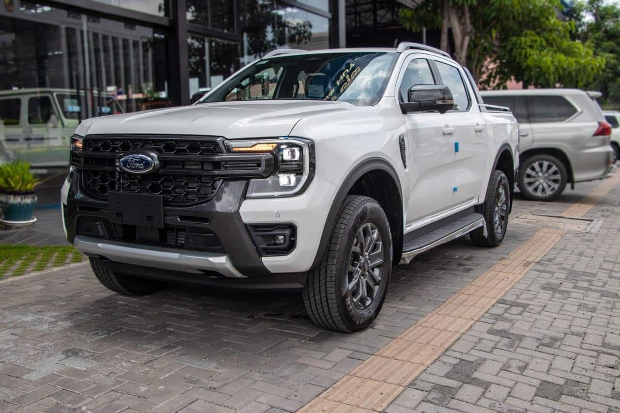 Ford Ranger thế hệ mới ra mắt Việt Nam với giá bán từ 659 triệu đồng